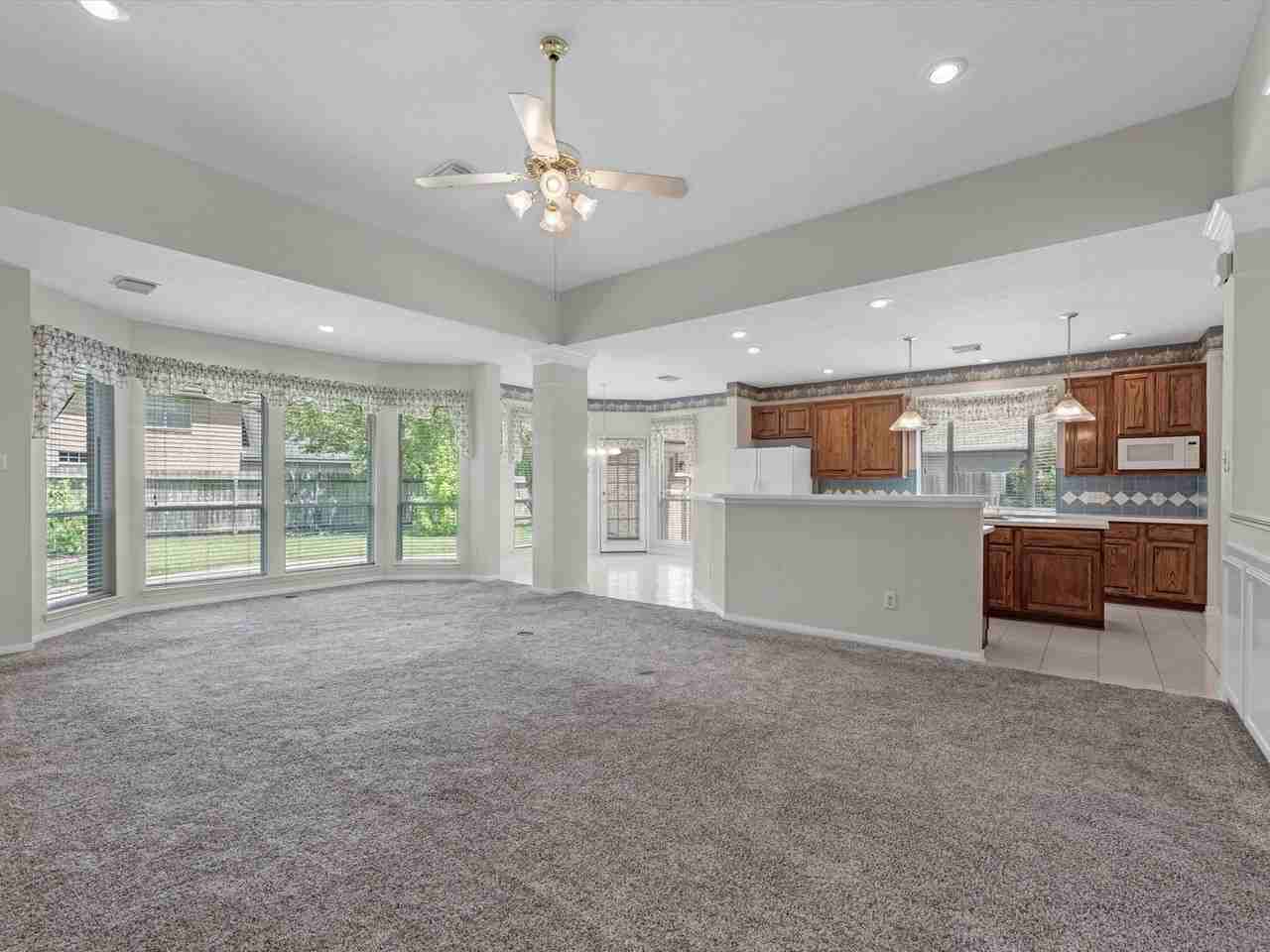 13410 Spyglen Ct - Photo 5 of 39