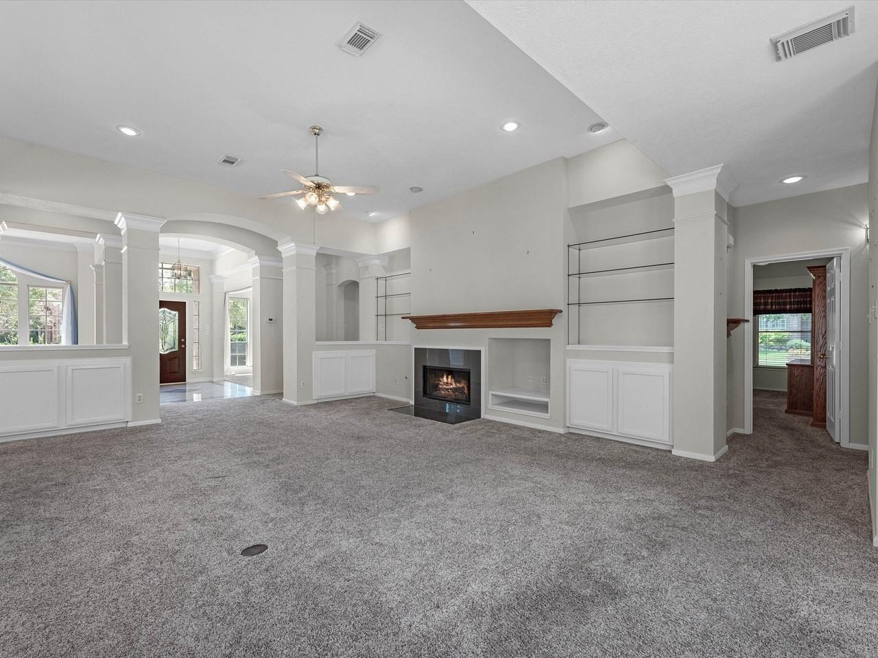 13410 Spyglen Ct - Photo 6 of 39