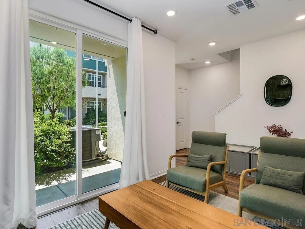 1824 Liquid Ln - Photo 5 of 38