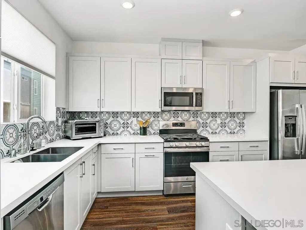 1824 Liquid Ln - Photo 7 of 38