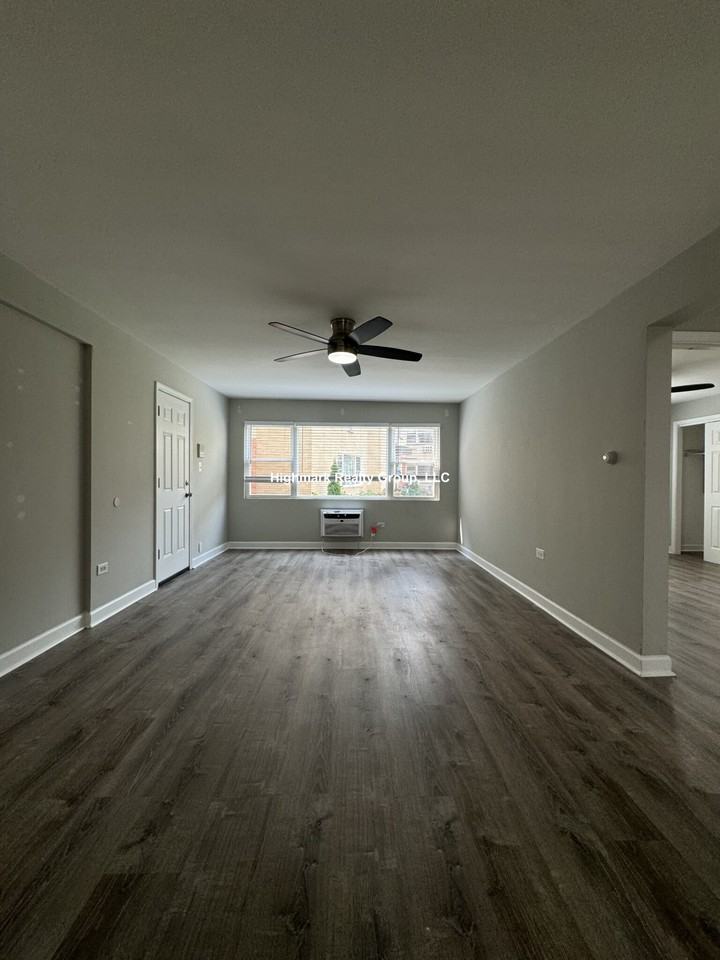 1327 W Sherwin Ave #GOA - Photo 5 of 13