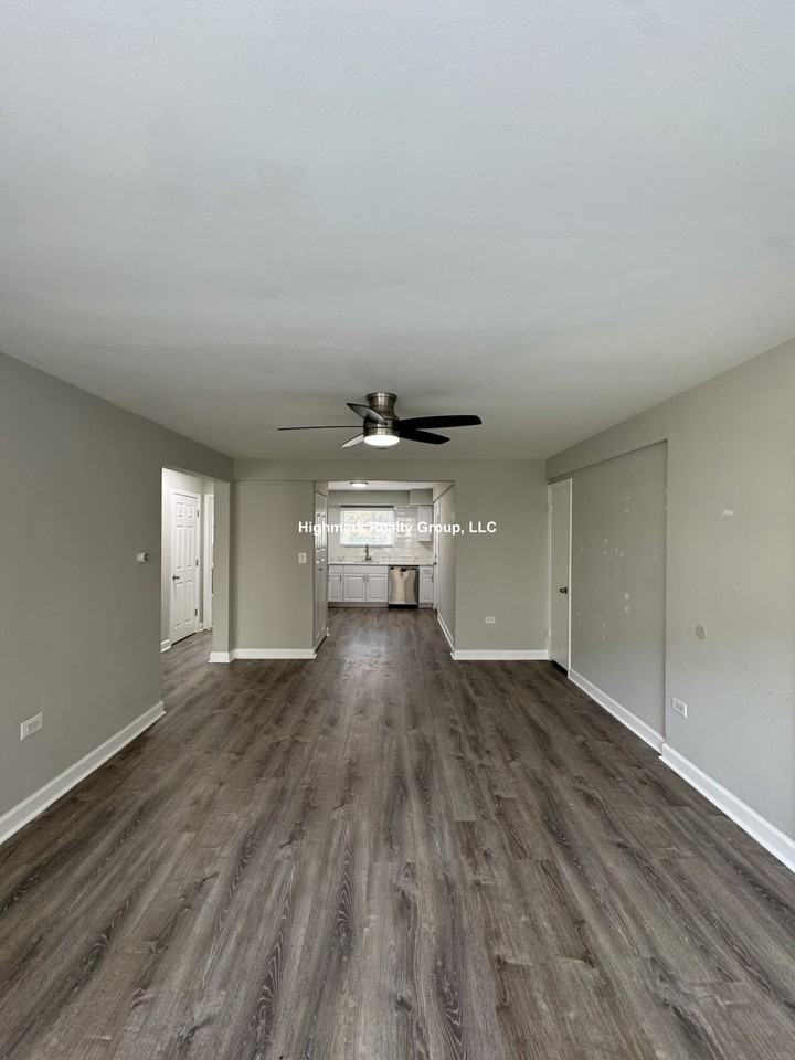 1327 W Sherwin Ave #GOA - Photo 7 of 13