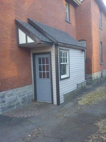 1B-315 Lyon Street North - Move-In Ready! - Photo 2 of 8