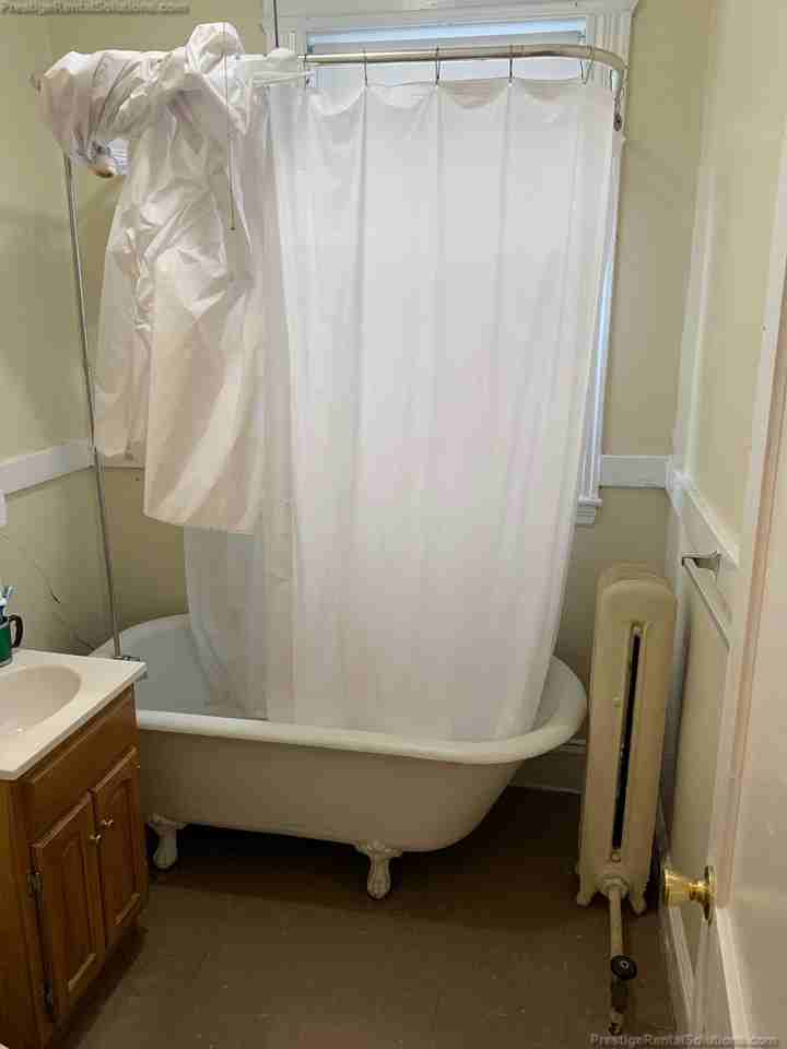 Gordon St #12 - Photo 7 of 11