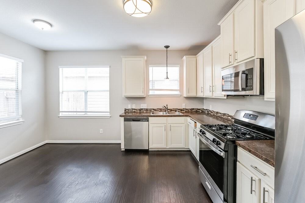 21323 Bella Dulce Ct - Photo 7 of 17