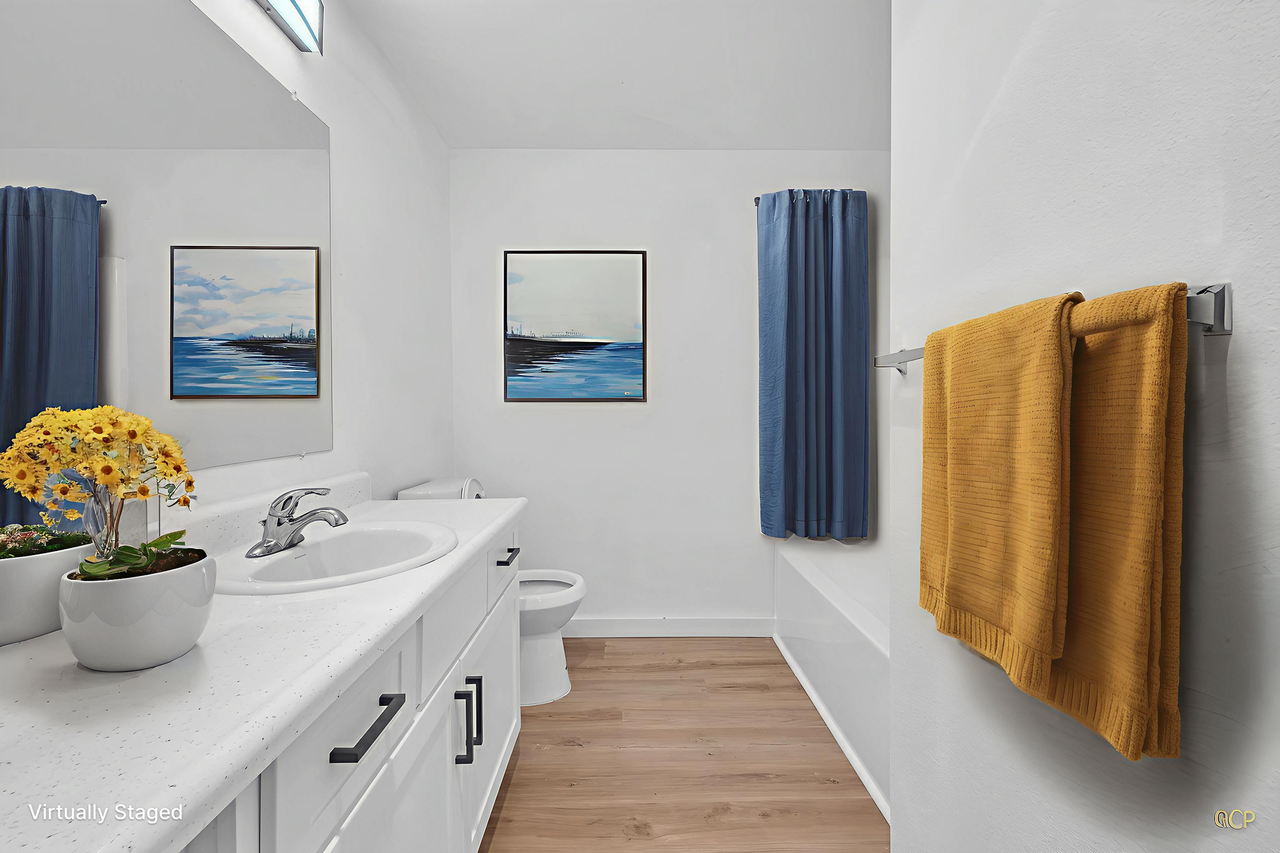 Bluebird Keizer - Photo 3 of 50