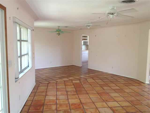 615 Needle Blvd - Photo 3 of 21