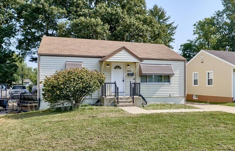 9823 Meadow View Dr - Photo 2 of 50