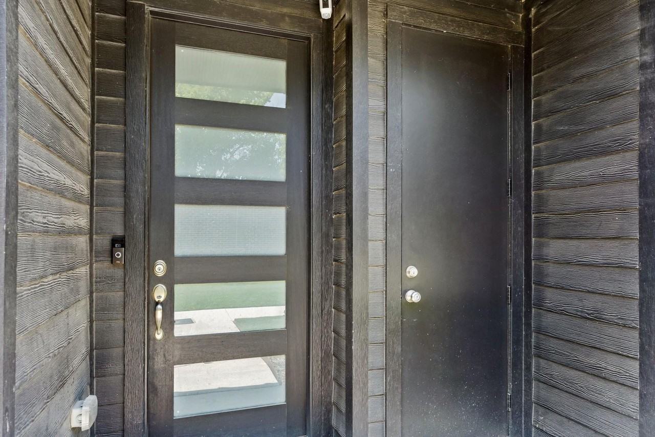 2830 Addison Park Ln - Photo 3 of 33