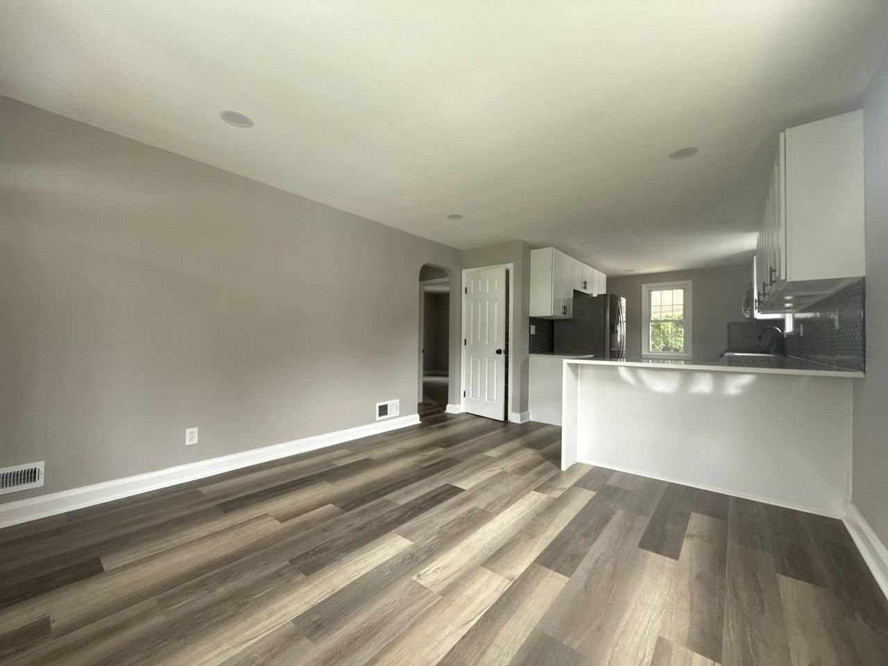 17 Virginia Ave - Photo 3 of 17