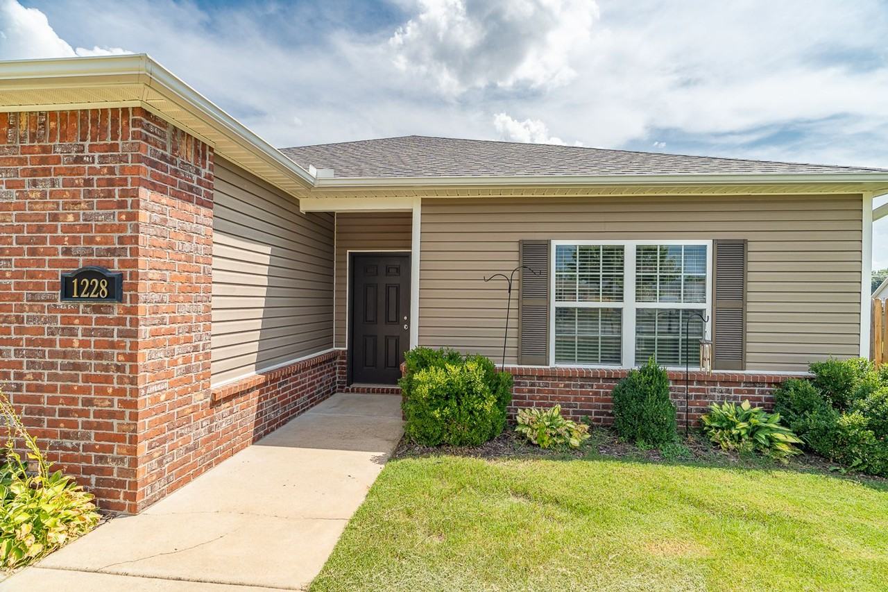 1228 S Gentle Valley Dr - Photo 3 of 25