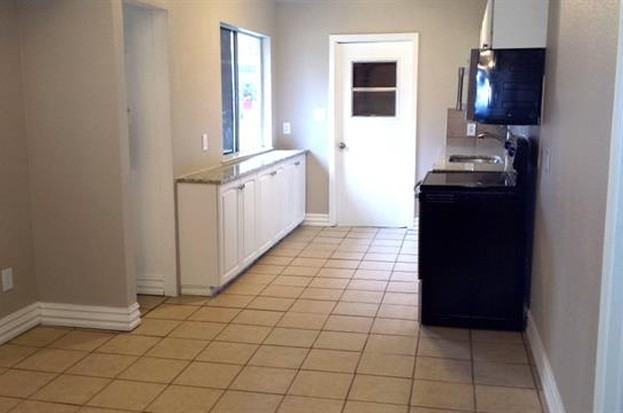 5940 Dunson Dr - Photo 2 of 12