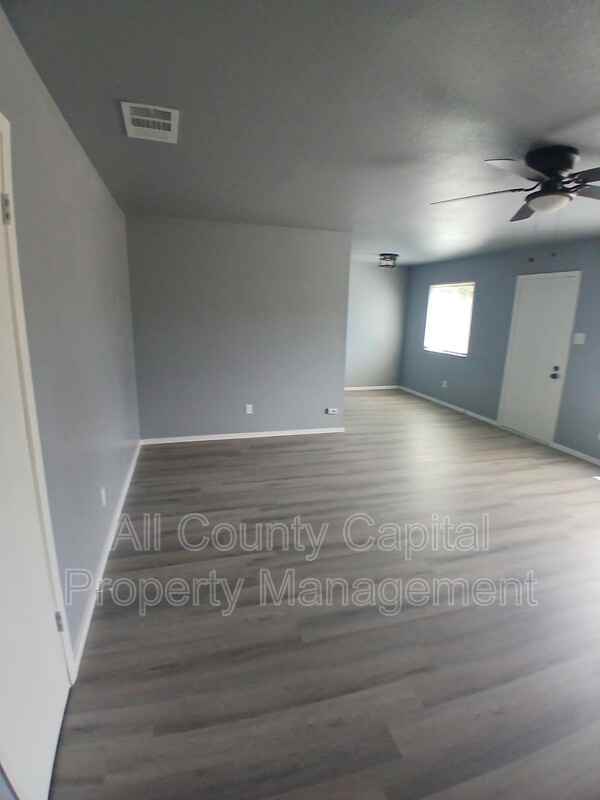 2009 Greenhill Dr - Photo 3 of 19