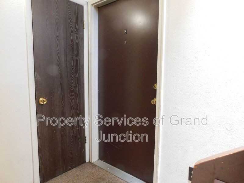 805 E Cedar Ct #B - Photo 3 of 16