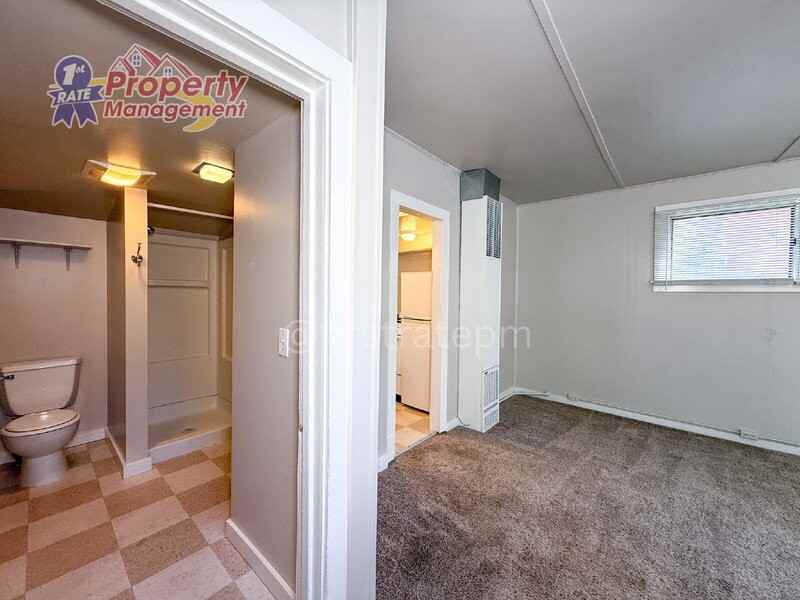 917 1/2 W Pueblo St - Photo 3 of 18