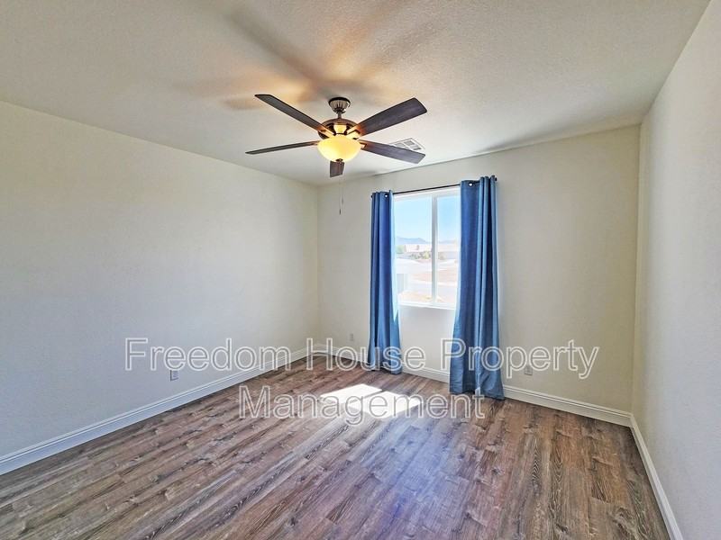 6660 Stubblefield Dr - Photo 6 of 35