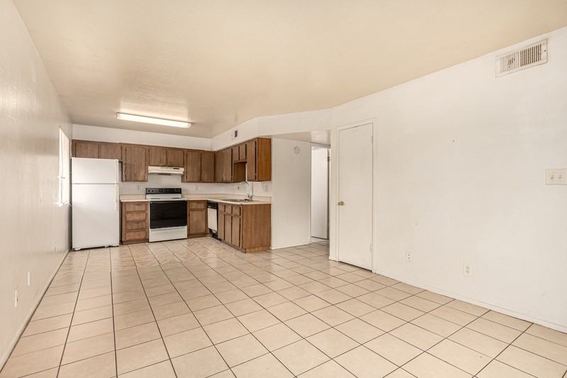 53 N San Jose #202 - Photo 3 of 29