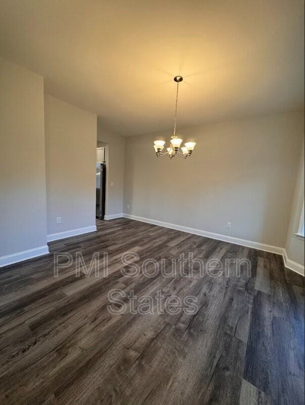 41 Snowmill Rd - Photo 4 of 21