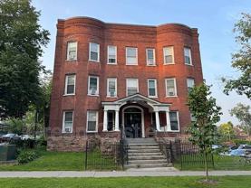 323 Pearl St - Photo 1 of 1