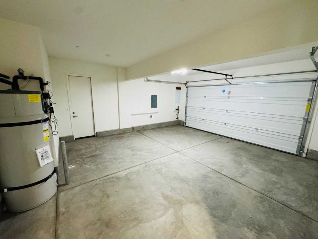 8631 Mission Villa Dr - Photo 2 of 41
