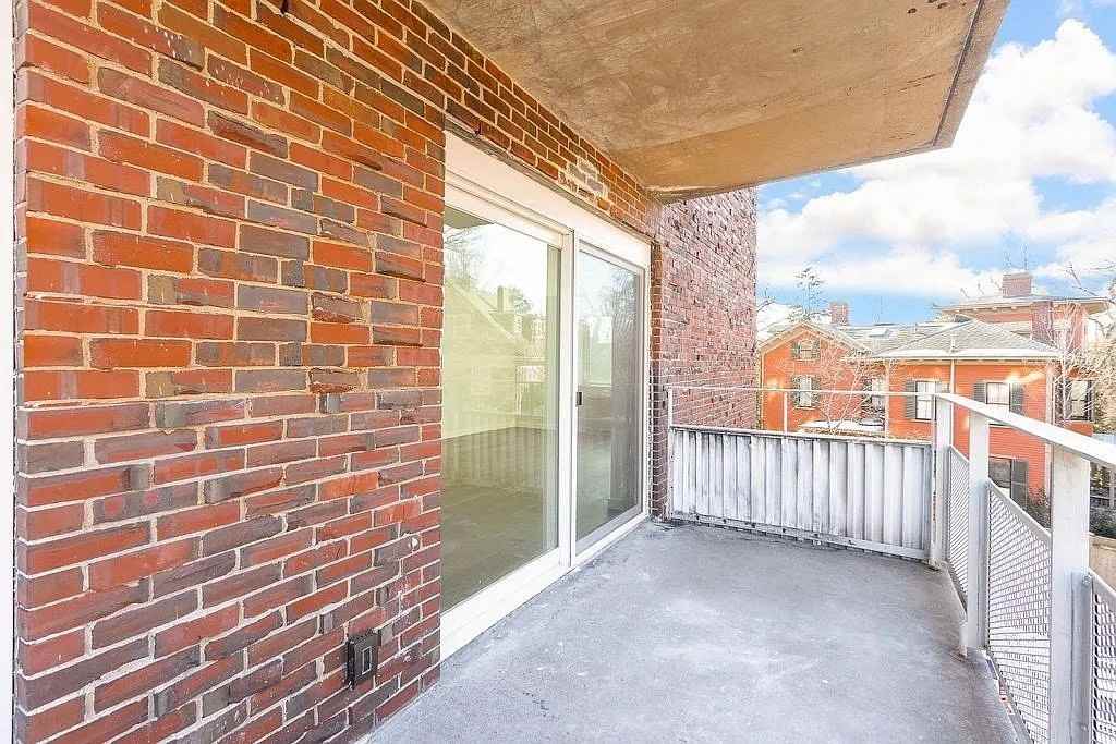 14 Concord Ave - Photo 2 of 13