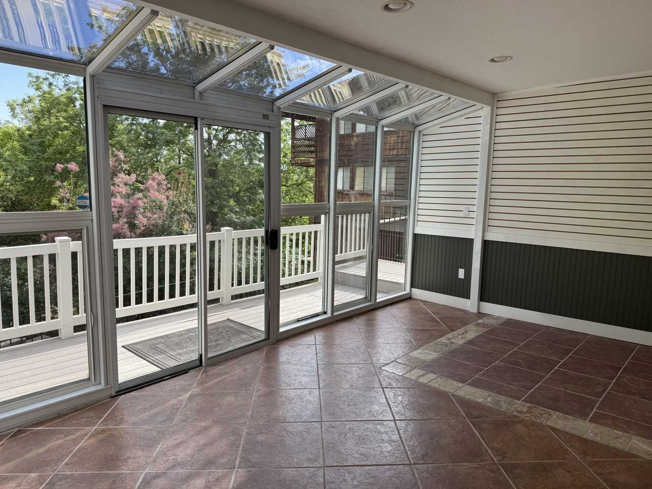 1818 E St - Photo 3 of 50