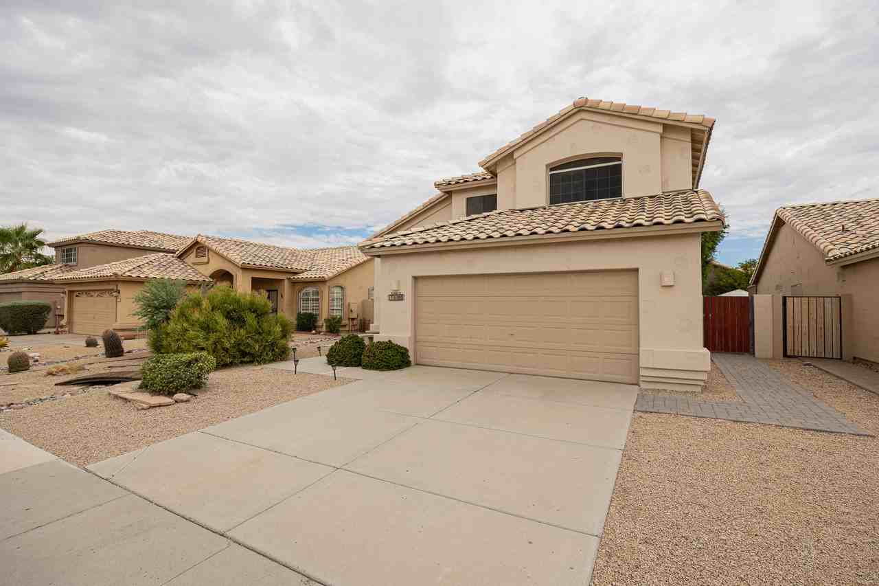 7442 W Via Del Sol Dr - Photo 3 of 29