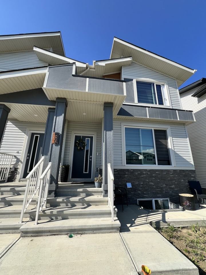 6626-6632 46 Ave - Photo 2 of 2