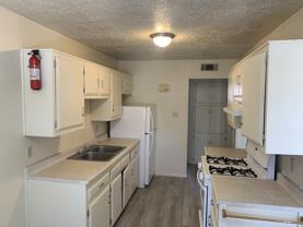 1431 Girard Blvd Ne - Photo 1 of 1