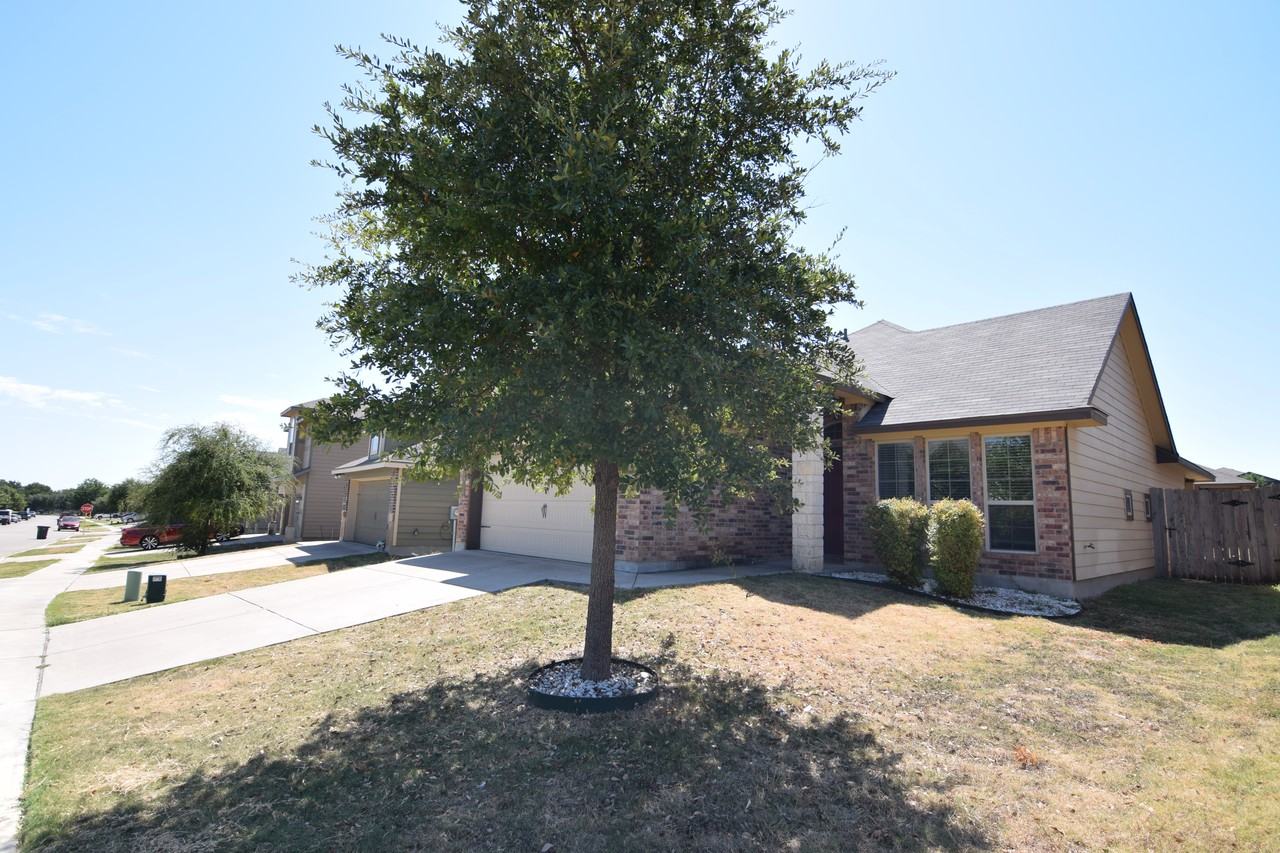 3410 Greyfriar Dr - Photo 3 of 50