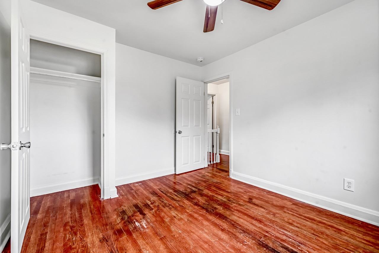 1302 Hillsway Ct - Photo 6 of 21