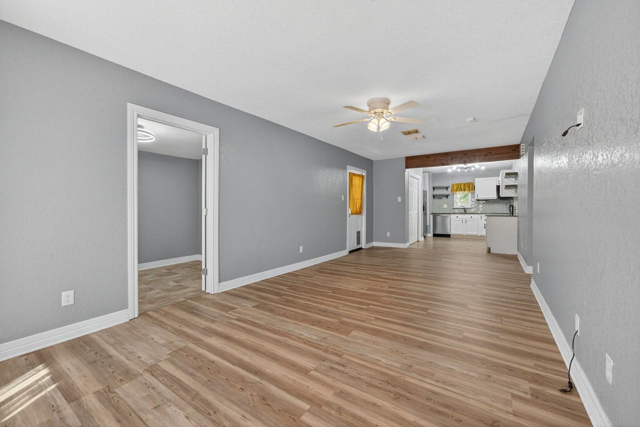 139 Timberlane Dr - Photo 5 of 24