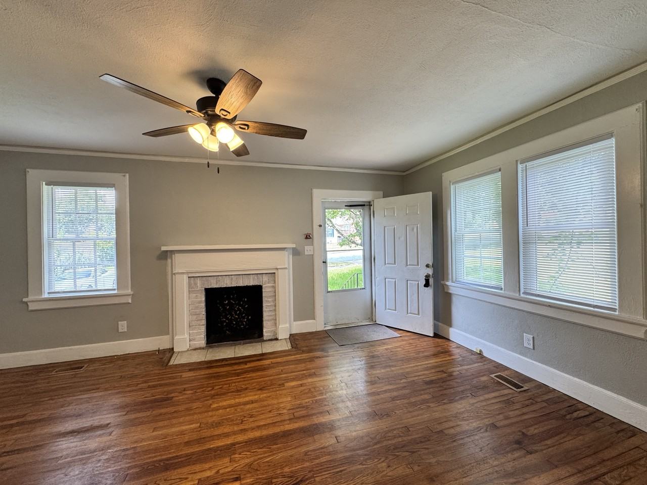 3012 15th Ave - Photo 5 of 22