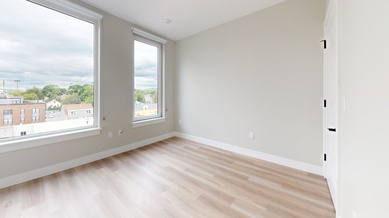 211 Green St #508 - Photo 5 of 14