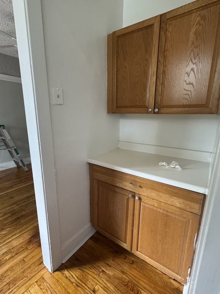 6572 N Lakewood Ave #3 - Photo 2 of 12