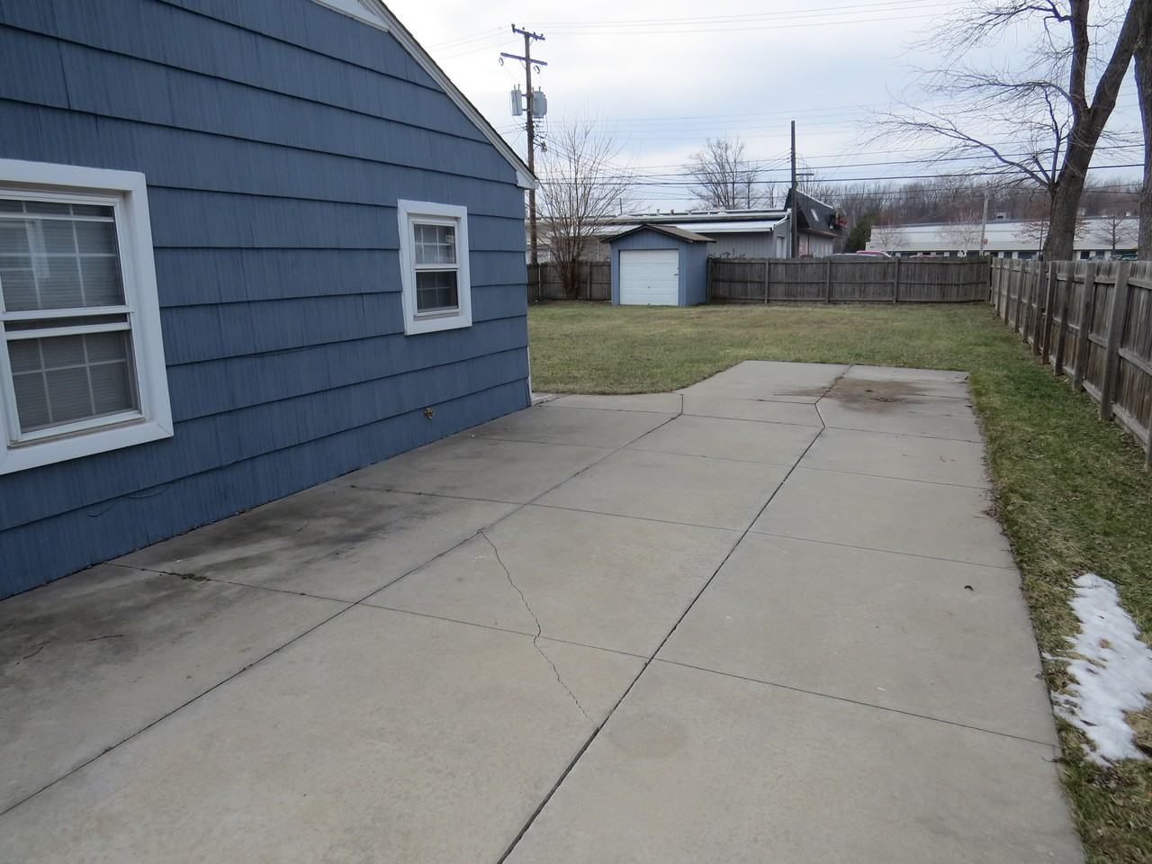 6384 Hyde Park St - Photo 2 of 12