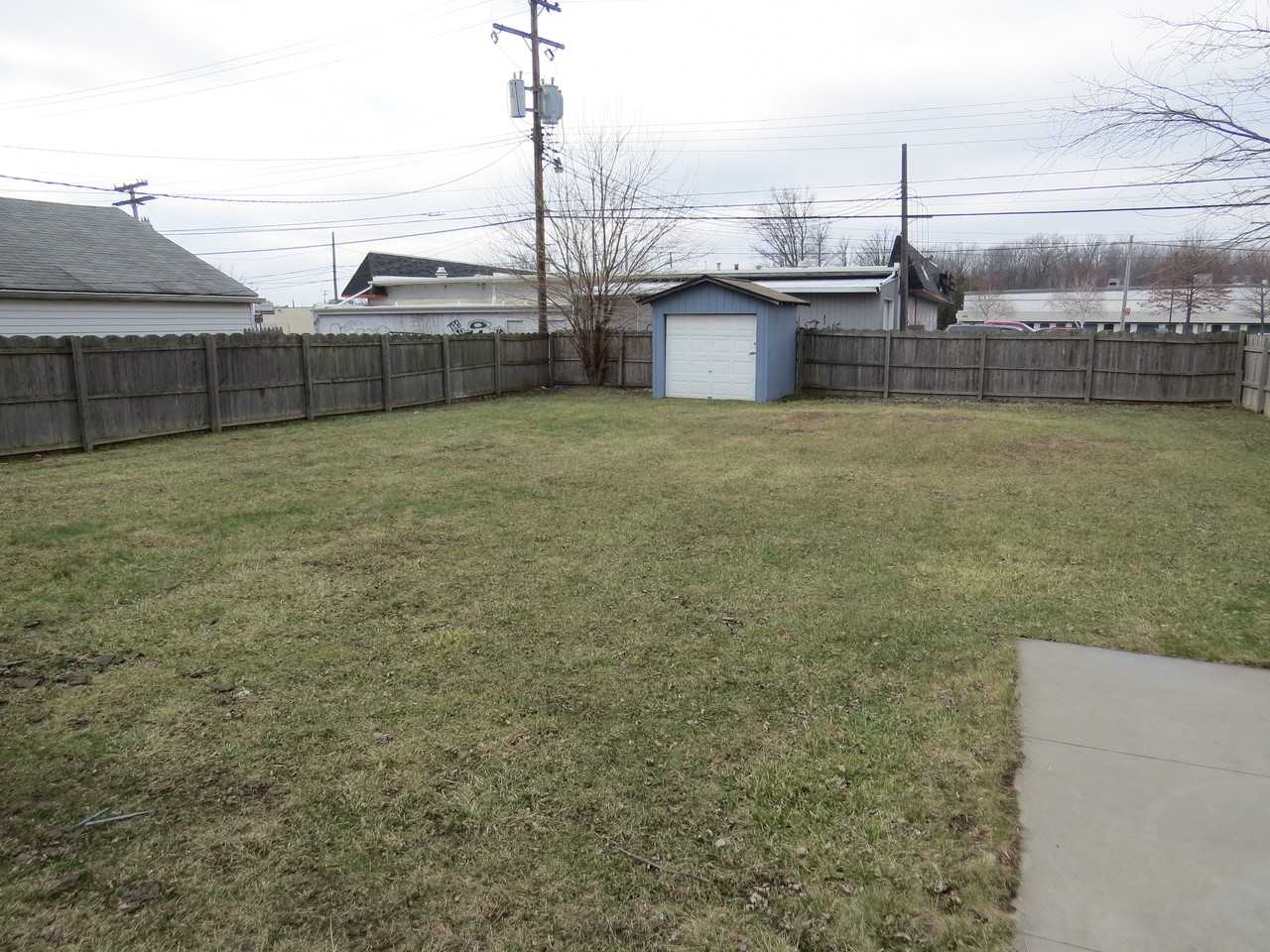 6384 Hyde Park St - Photo 3 of 12