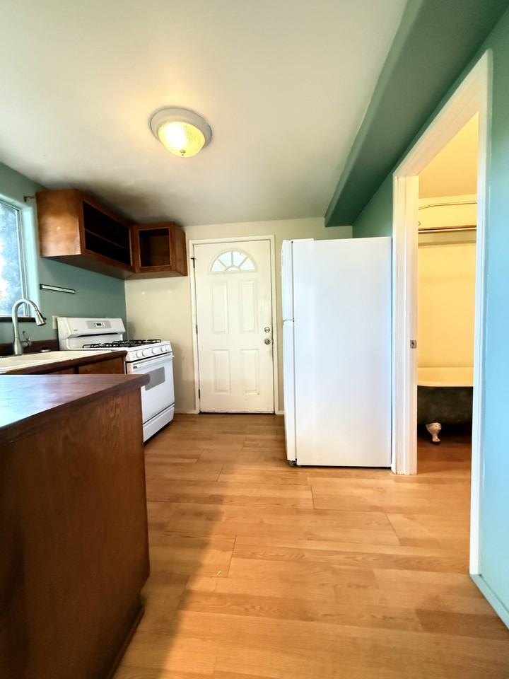 Walua Rd #A - Photo 5 of 7