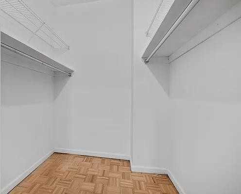 West St #14H - Photo 4 of 9