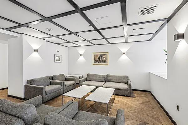 Exchange Pl #1617 - Photo 6 of 12