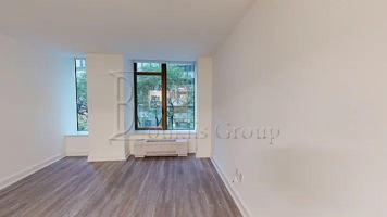 featured image of 10 Hanover Sq #2P