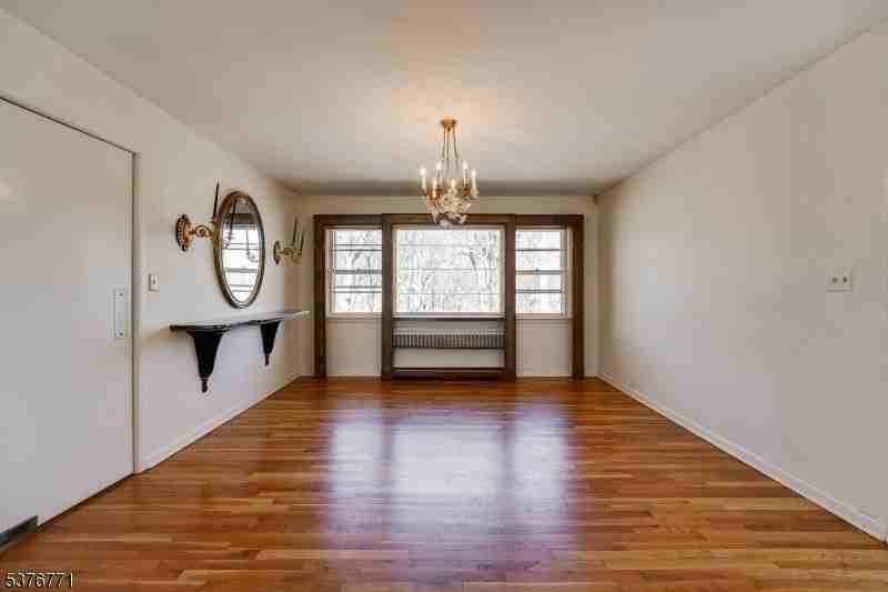 17 Oxford Dr - Photo 4 of 30