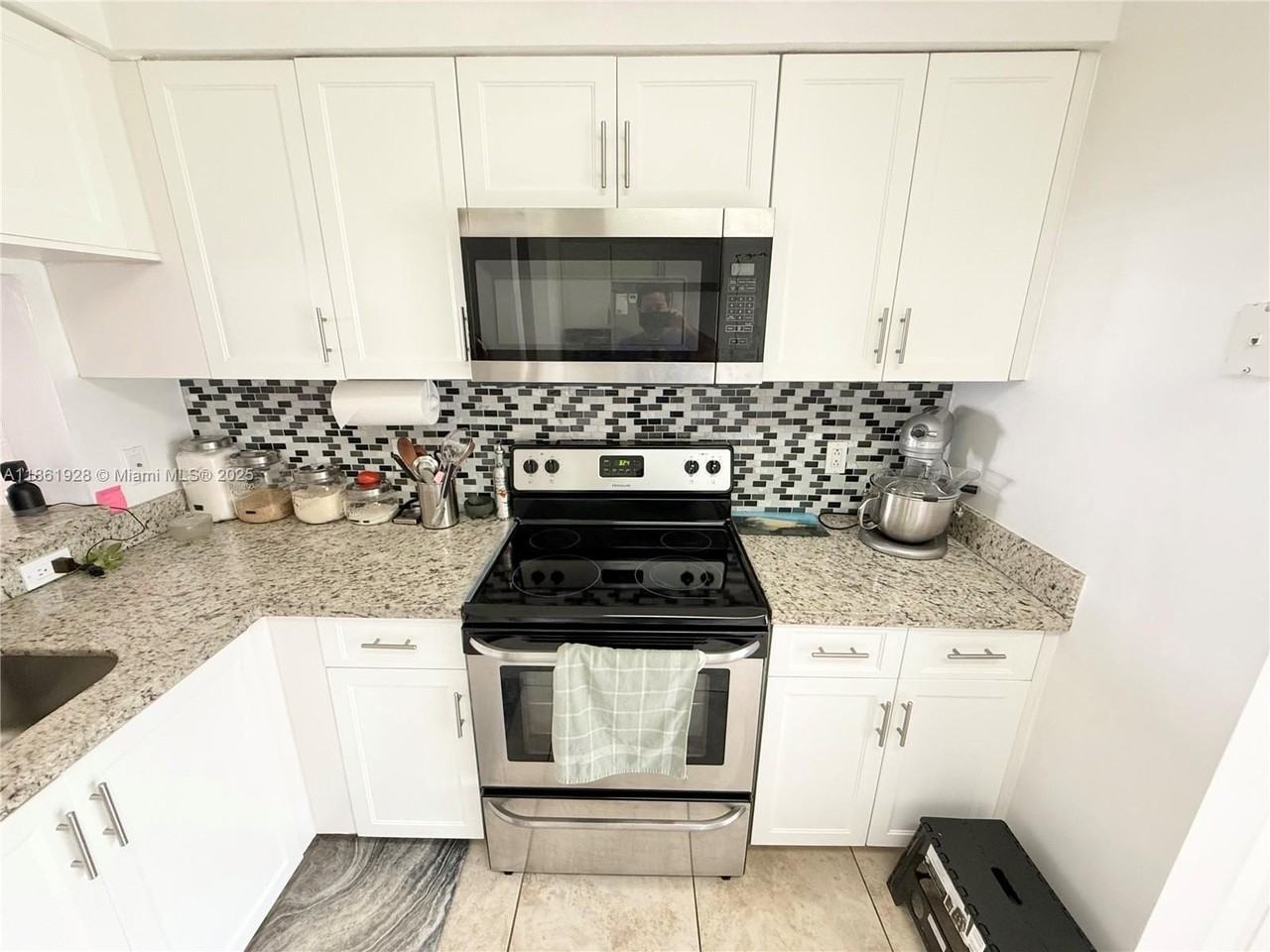 70 Whitehead Circle #70 - Photo 3 of 46