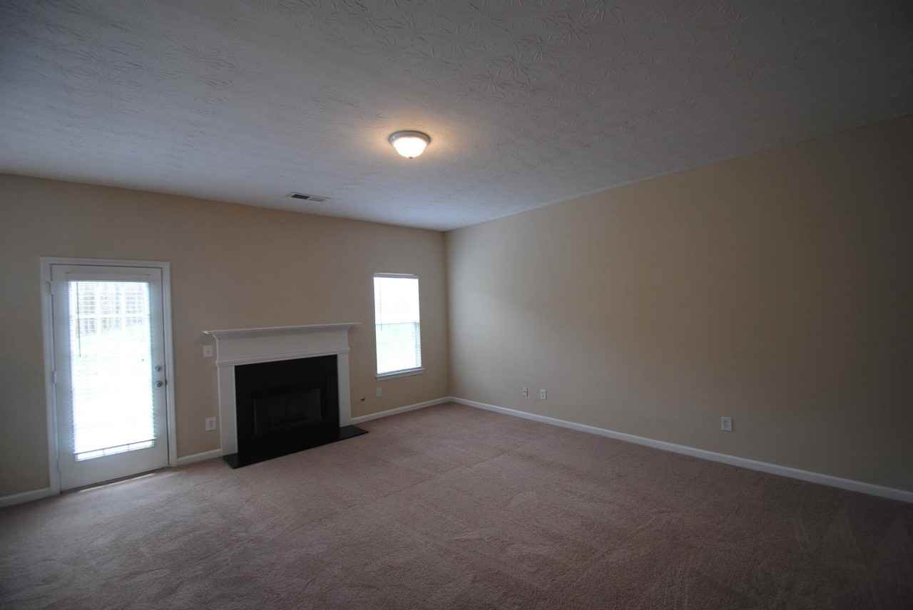 1050 Ivey Ln - Photo 2 of 13