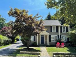 featured image of 102 Woodbury Rd