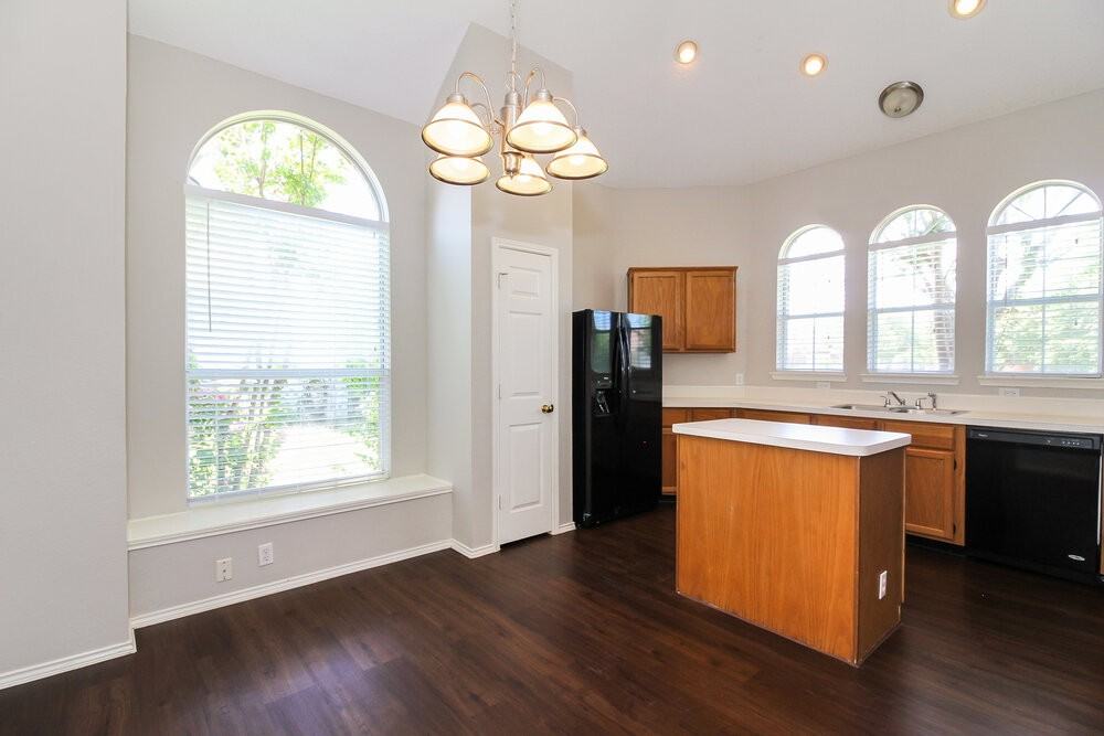 2136 Birch Bend - Photo 4 of 16