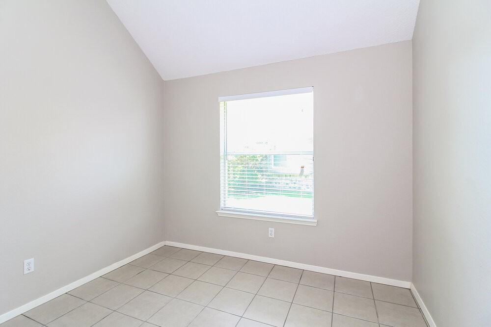 2136 Birch Bend - Photo 7 of 16