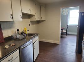 featured image of 1074 Wellington St #1