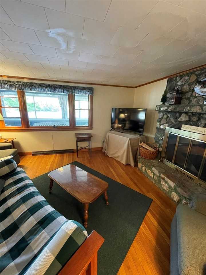 94 Harbor Rd #1255946P - Photo 3 of 28