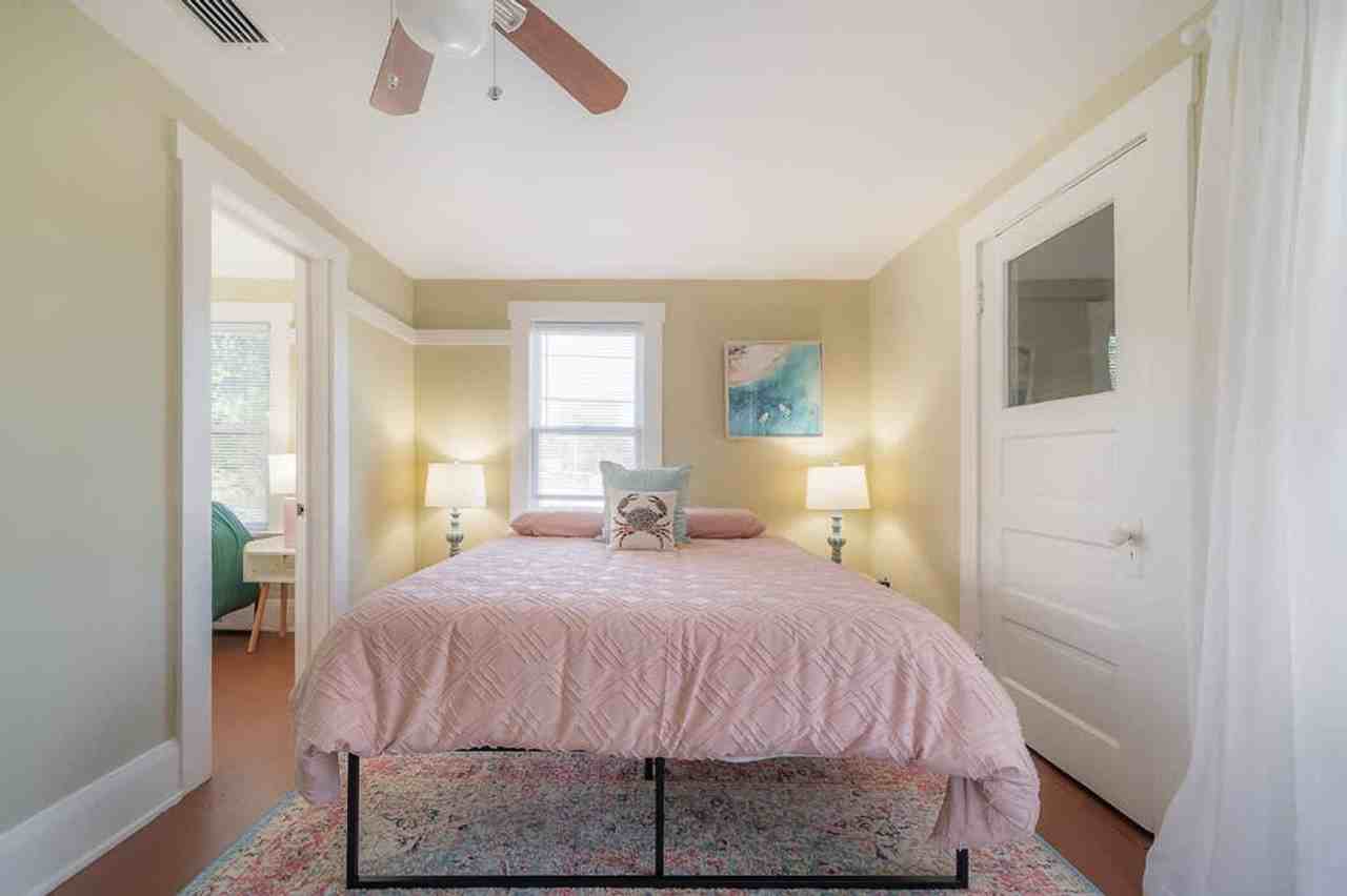 5706 N Suwanee Ave #1271940P - Photo 4 of 26